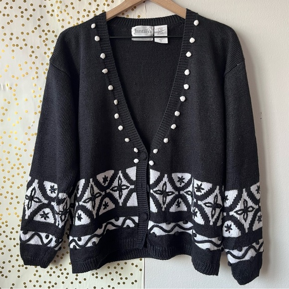 Jantzen Sweaters - Jantzen Ramie/Acrylic Blend Black and White Cardigan Geometric Pattern size L